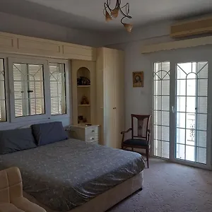 vasilis-house.protaras-cy-hotels.com/